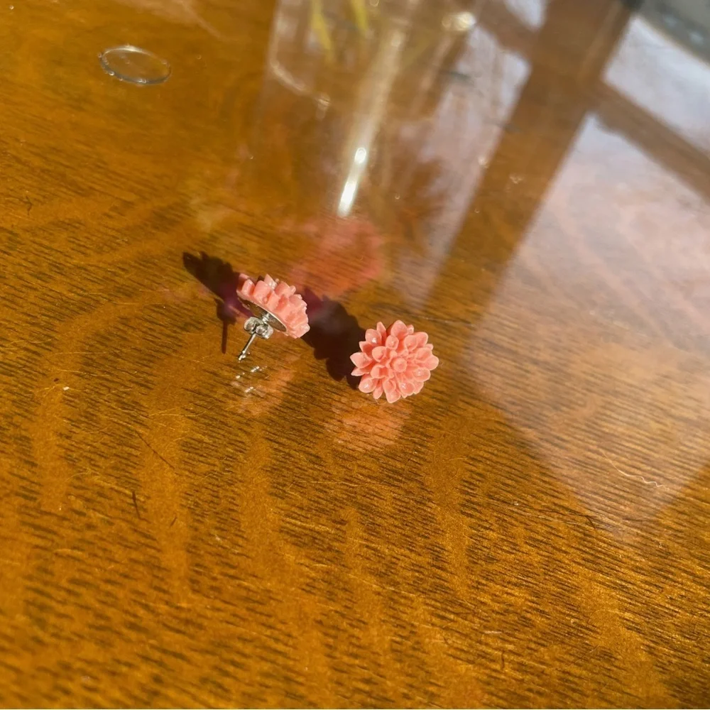 Pink Rose stud vintage rosin earrings